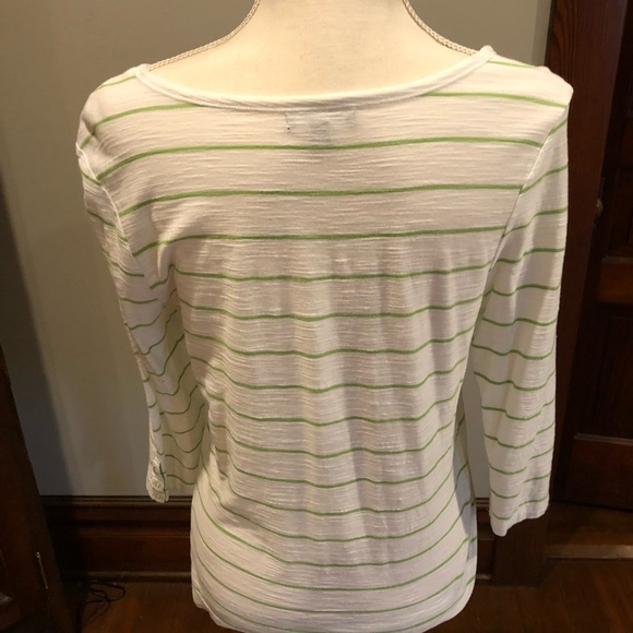 Gap 3/4 sleeve white with green stripe top - Picture 2 of 3